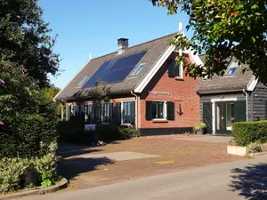 Außenseite Ferienhaus [Sommer]