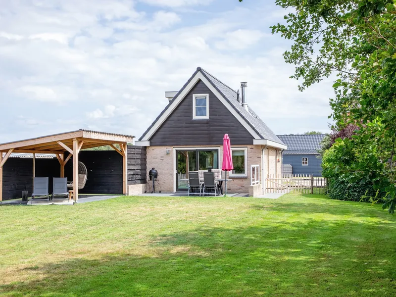 ExteriorSummer ExteriorSummer