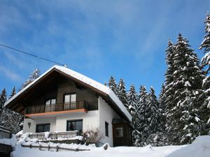 Außenseite Ferienhaus [Winter]