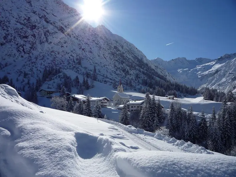 ausblick von den Chalet´s ins Dorf