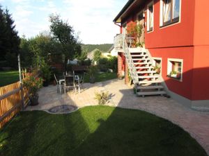 Garten mit Terrasse