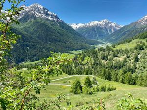 Herzli-Weg oberhalb Guarda