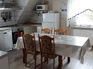 Küche mit Esstisch Küche mit Esstisch