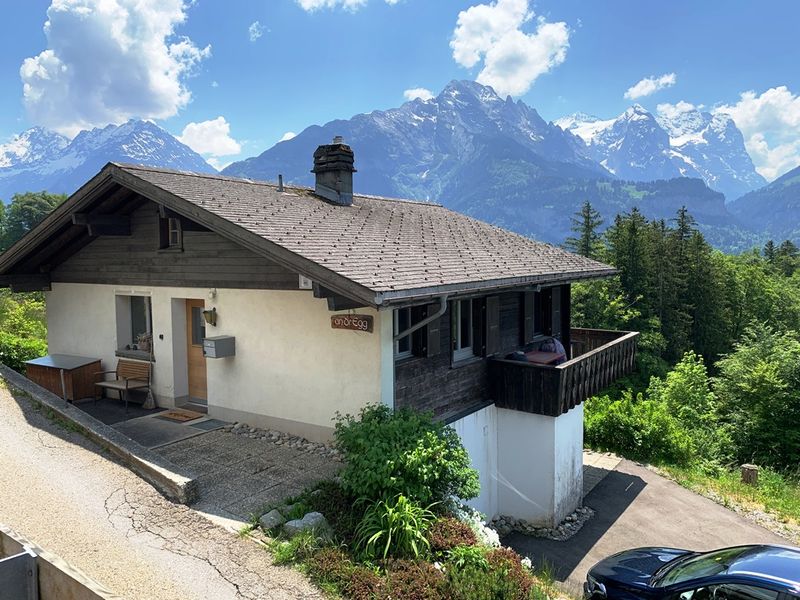 Haus" An dr Egg" von der Zugangsseite mit grandioser Bergsicht