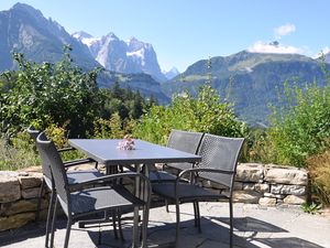 gemütlicher Garten Sitzplatz mit wunderbarem Panorama