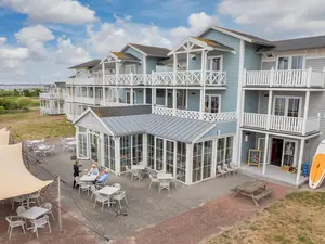 ExteriorSummer ExteriorSummer