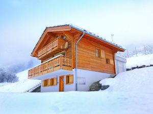 Chalet Falcons Nest