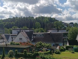 Blick auf die Klinik