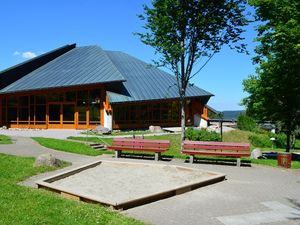 Haus des Gastes mit Minigolf