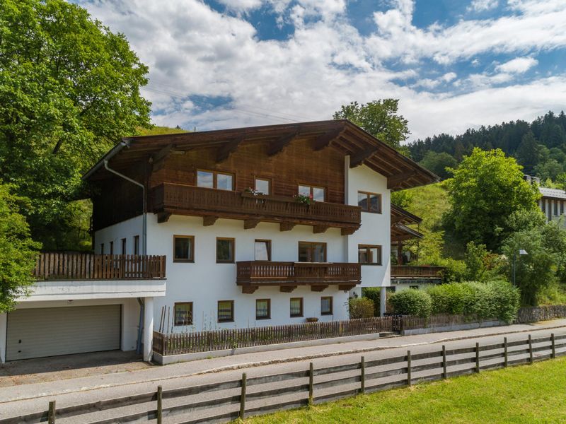 Außenseite Ferienhaus [Sommer]