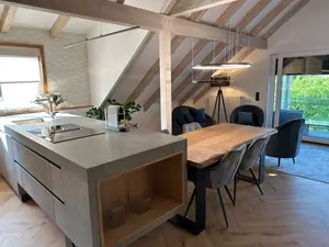 Wohnküche mit Kochinsel