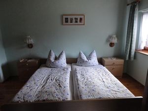 Schlafzimmer 4