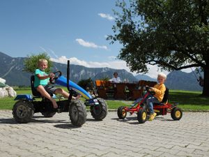 Kinder mit unseren Go Karts