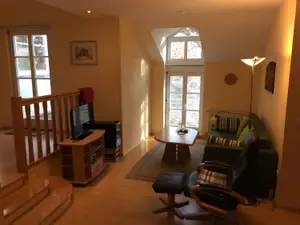 Photo, INSIDE, OUTSIDE