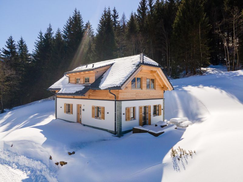 Außenseite Ferienhaus [Winter]