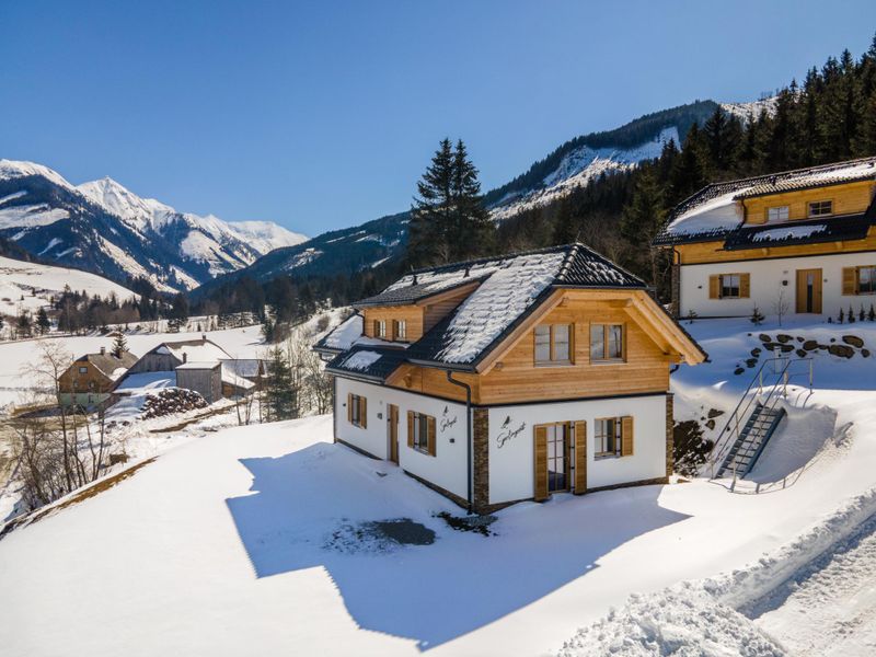 Außenseite Ferienhaus [Winter]