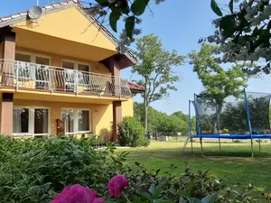 ExteriorSummer ExteriorSummer