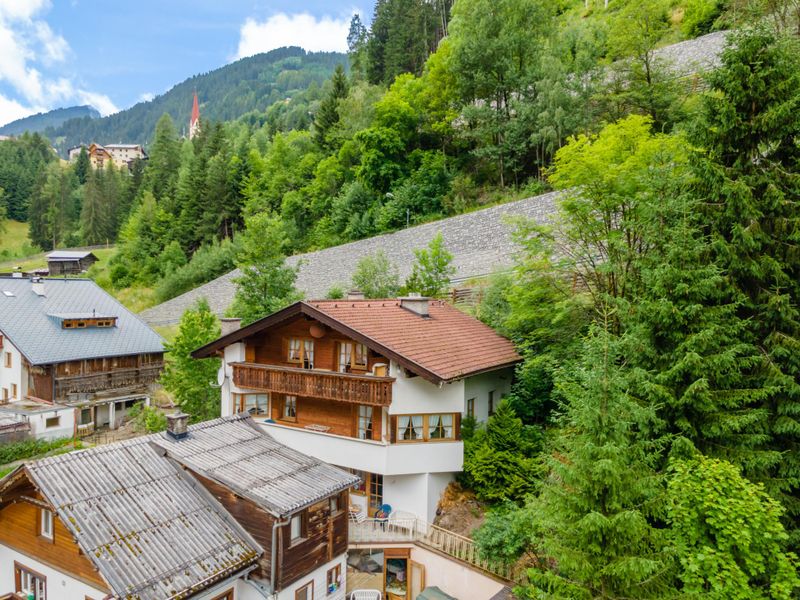 Außenseite Ferienhaus [Sommer]