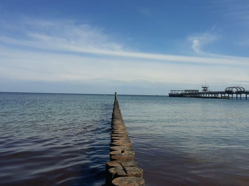 Der schöne Strandausblick auf die Seebrücke in Kellenhusen nur 900m entfernt