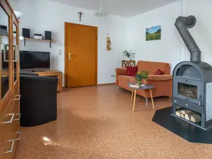 Wohnraum mit Kamionofen