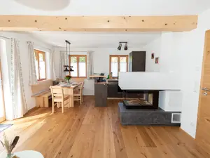 Essbereich mit Küche