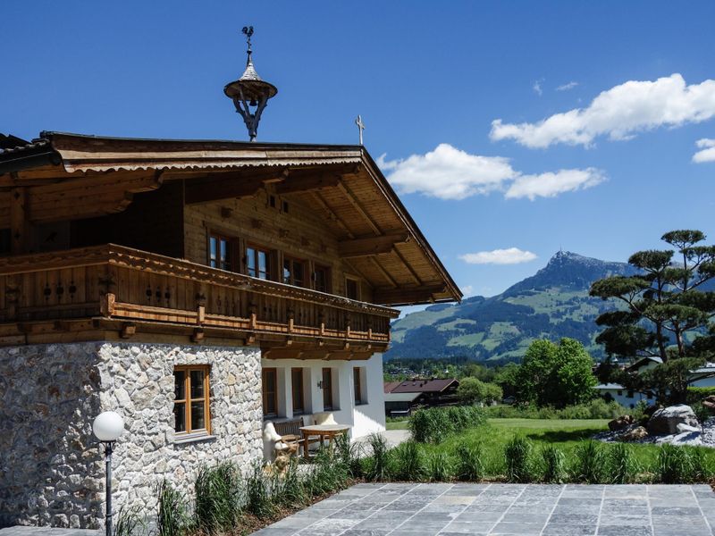 Außenseite Ferienhaus [Sommer]