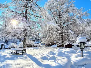 Garten Villa Alpenblick im Winter
