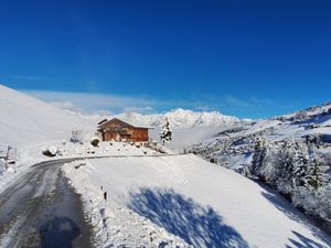 Außenseite Ferienhaus [Winter]