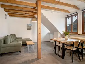 Photo, INSIDE, OUTSIDE