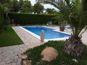 Garten mit Pool