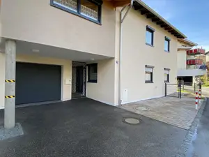 Hauseingang, Kostenfreie Parkmöglichkeit vor der Ferienwohnung Hauseingang, Kostenfreie Parkmöglichkeit vor der Ferienwohnung