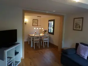 Photo, INSIDE, OUTSIDE