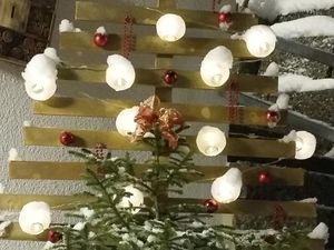 Weihnachtsstimmung vor dem Haus