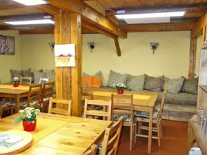 Ferienwohnung 2: Wohn- und Essbereich