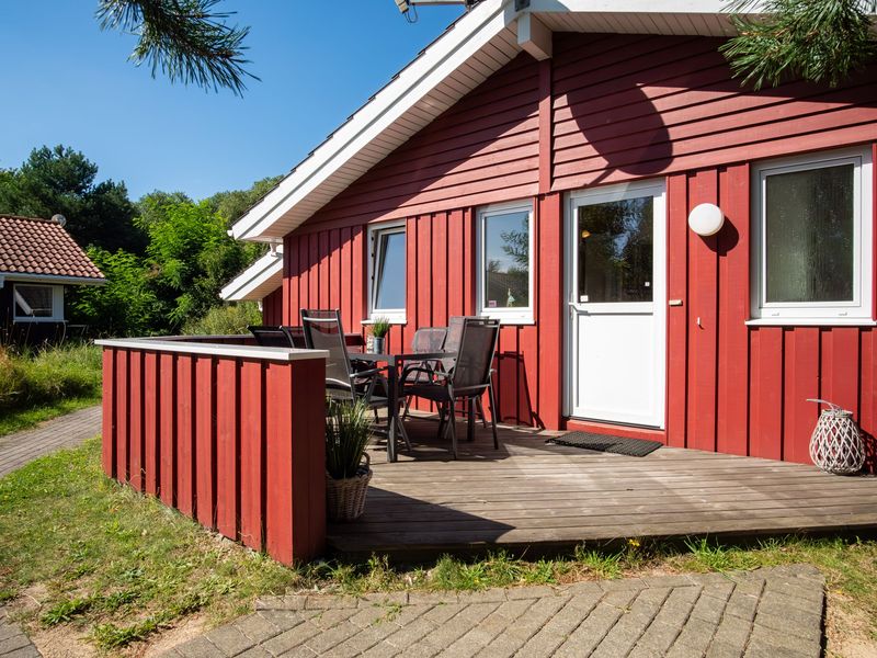 erste Terrasse am Eingangsbereich