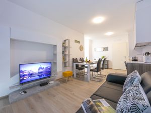 Wohnzimmer mit Wifi und Fernseher