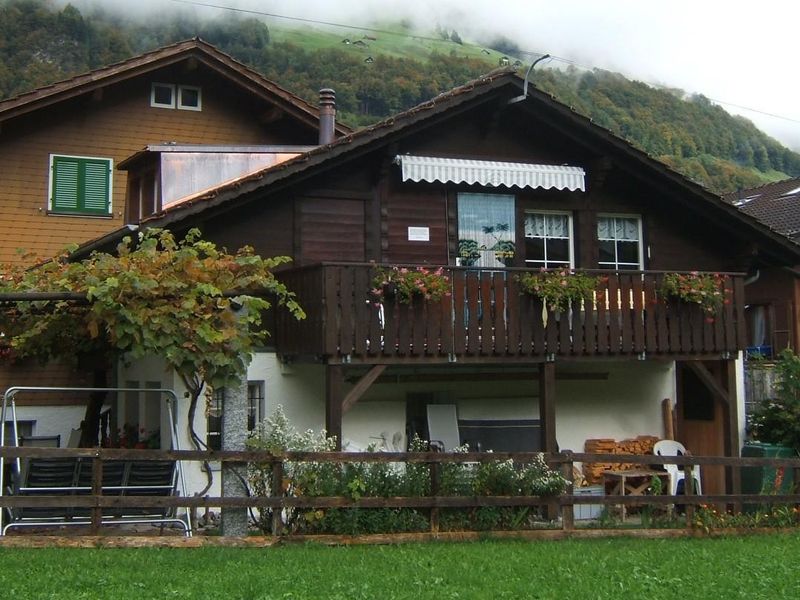 Chalet von hinten