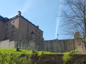 Blick auf Schloss Malberg von der Terrasse