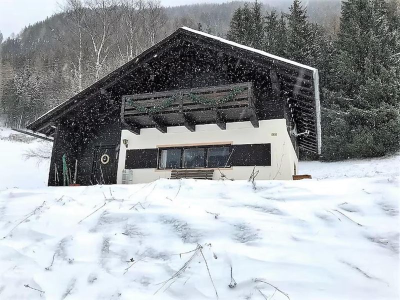 Außenseite Ferienhaus [Winter]