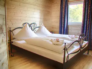 Schlafzimmer Ergeschoss "Zum Schlossbrunnen"