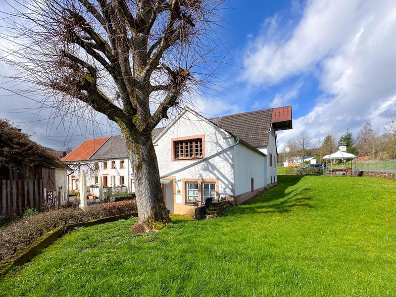 Außenseite Ferienhaus [Sommer]