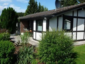 Außenansicht - Ferienhaus Henneseeblick am Hennesee