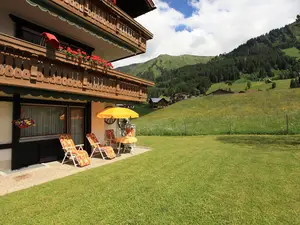 Südterrasse mit Blick zum Fellhorn und Kanzelwand