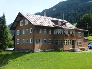 Haus im Sommer