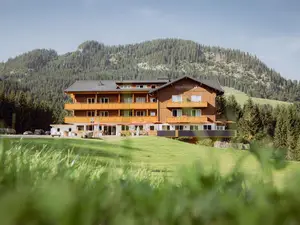 aussenansicht-hoernlepass-hotel-urlaub-kleinwasler