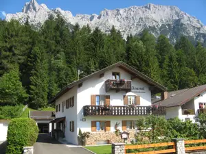 Haus zum Karwendel Haus zum Karwendel