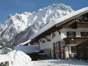 Haus im Winter Haus im Winter