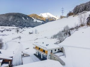 Außenseite Ferienhaus [Winter]