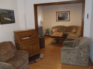 Photo, INSIDE, OUTSIDE