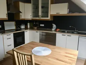 Küche und Essbereich